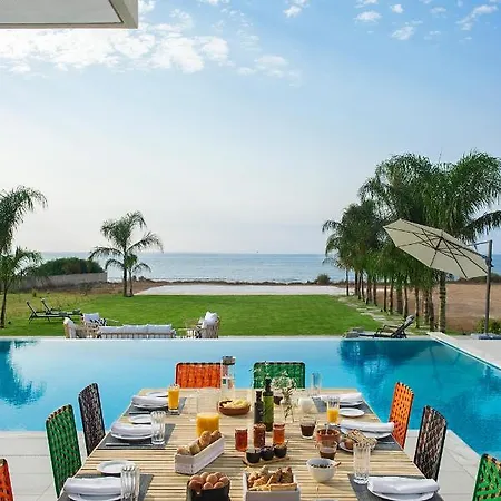 فيلة Eros Cyprus