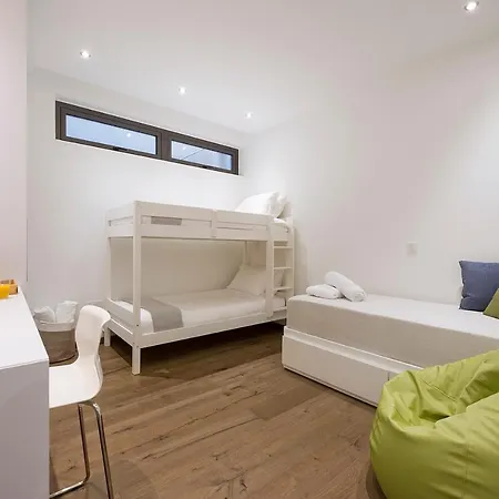 فيلة Eros Cyprus *