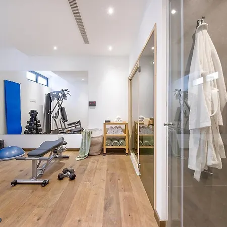 Eros Cyprus * Ajía Nápa